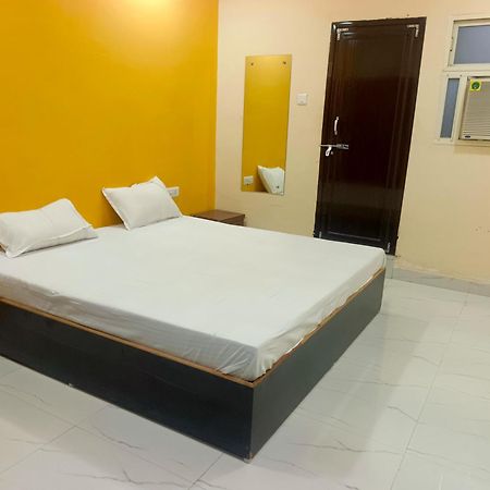 Rangoli Ac Rooms And Banquets Jhansi Exterior photo